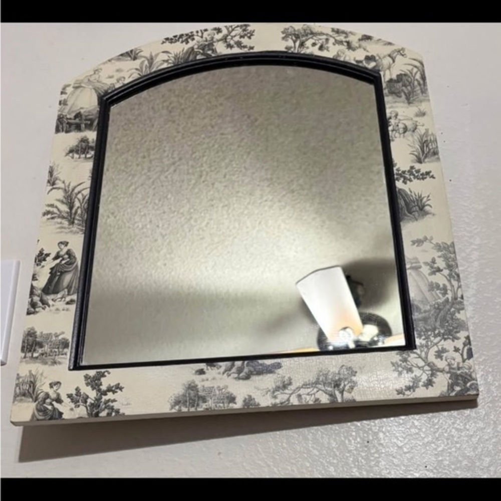 Arister Gifts Inc. mirror French toile